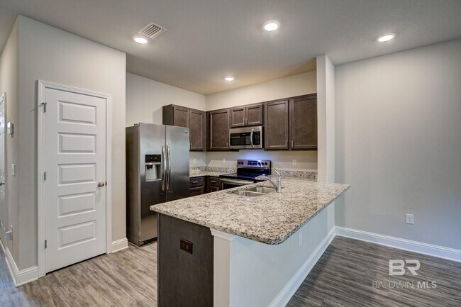 Building Photo - 6775 Spaniel Dr