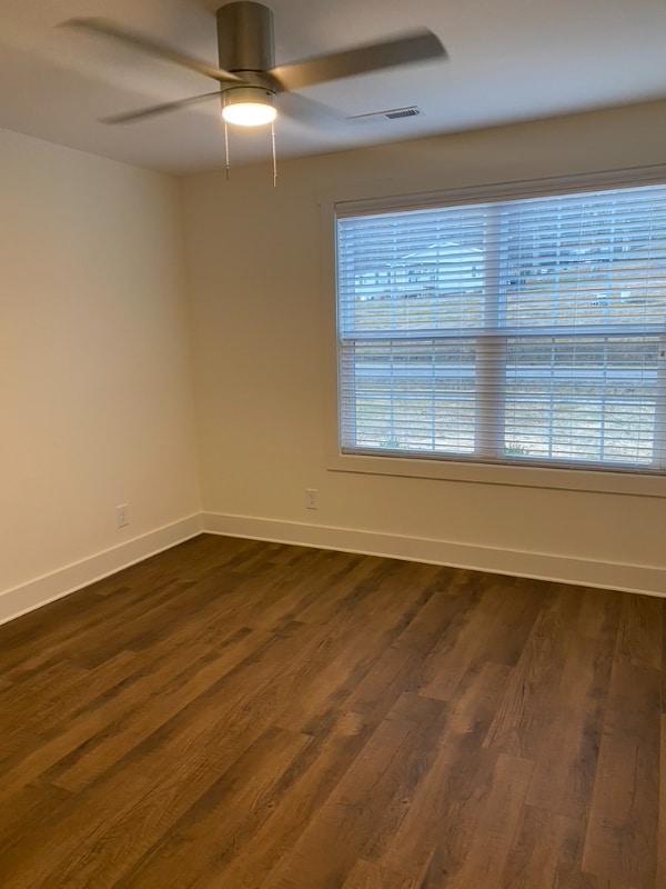 Building Photo - 811 Ridgeview Dr