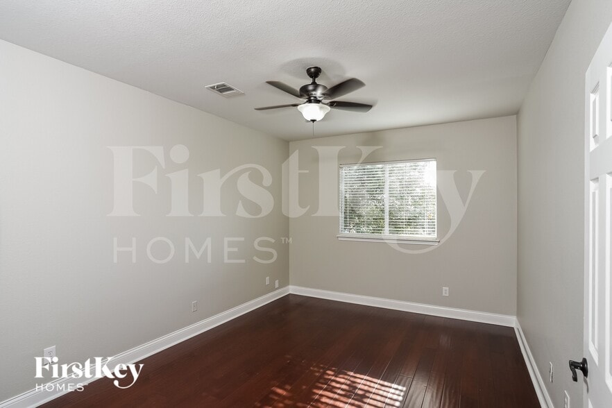 Building Photo - 6122 Kenedy Leaf