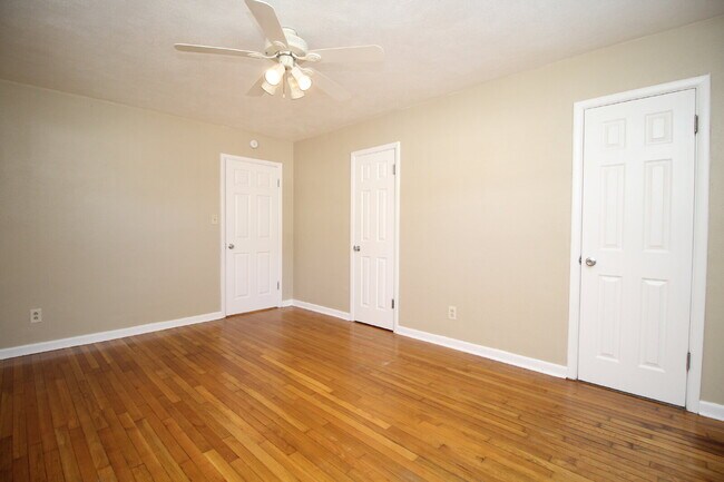 Building Photo - Northeast Pensacola Home- Entertainers Dream with Covered Deck & Fenced Backyard