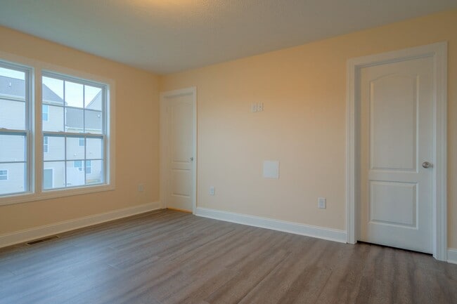 Building Photo - More units and move-in options available!