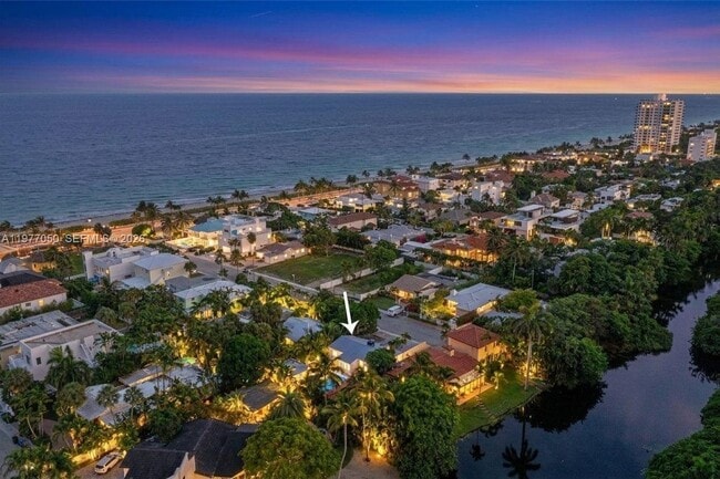 Building Photo - 3305 NE 16th Ct