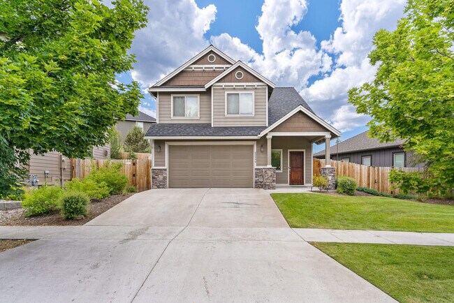 Building Photo - 60999 SE Geary Dr