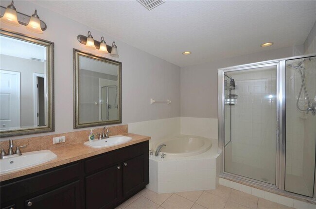 Building Photo - 1625 Emerald Hill Way