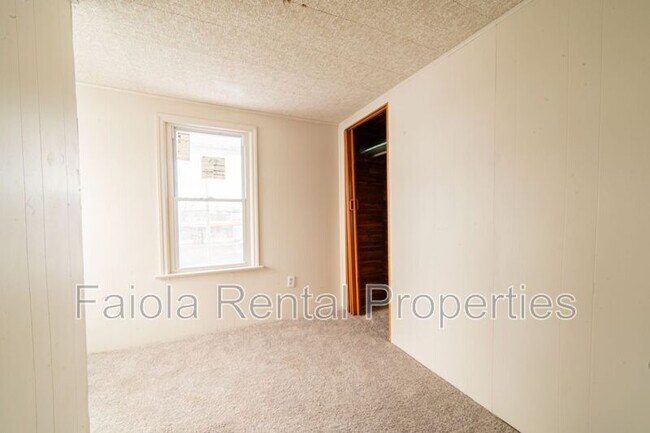 Building Photo - 201 F St