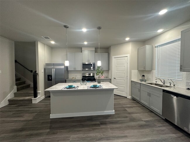 Building Photo - 3110 Valley Peak Dr