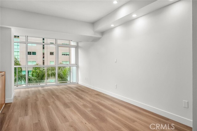 Building Photo - 13600 Marina Pointe Dr