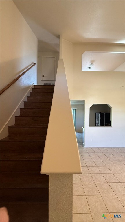 Building Photo - 2400 Price Dr