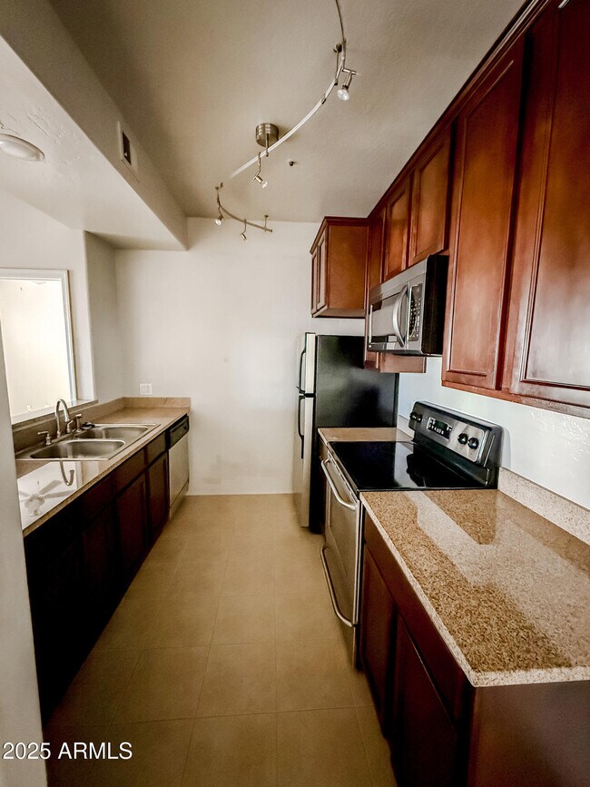 Building Photo - 14145 N 92nd St