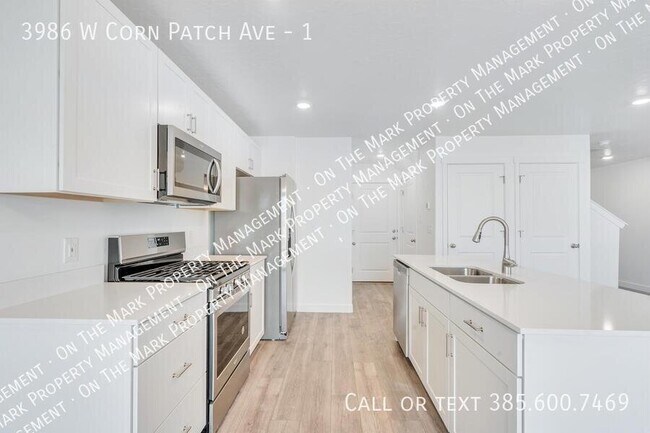 Building Photo - 3986 W Corn Patch Ave