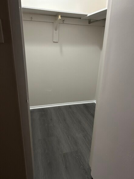 Building Photo - 124 Willow Turn