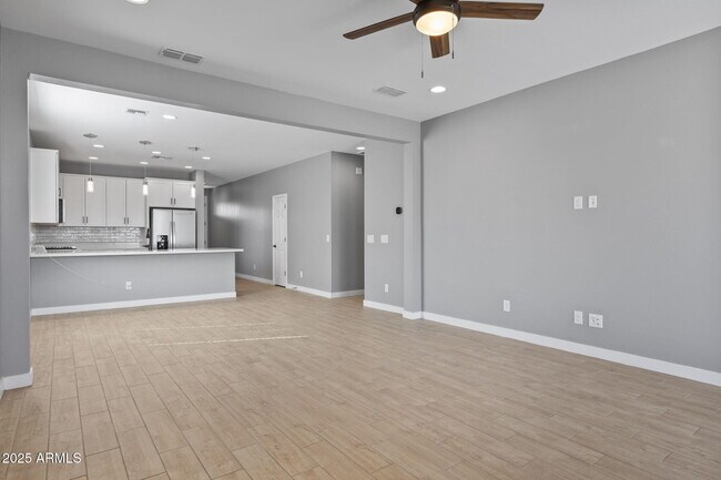 Building Photo - 17350 W Alexandria Way
