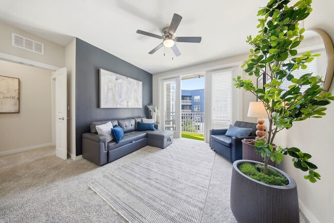 Building Photo - 1702 W Cleveland St