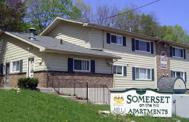 Building Photo - Somerset On The Hill Apartments
