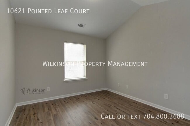 Building Photo - 10621 Pointed Leaf Ct