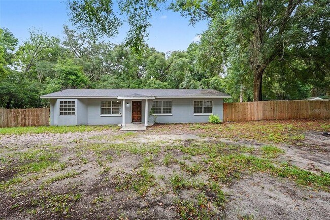 Building Photo - 5328 Lantana St