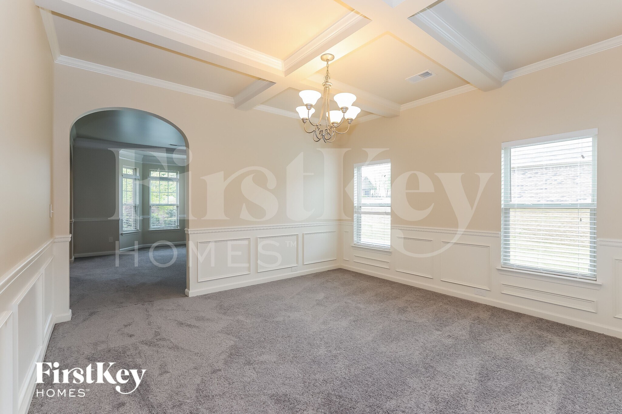 Building Photo - 1328 Wild Rose Dr SE