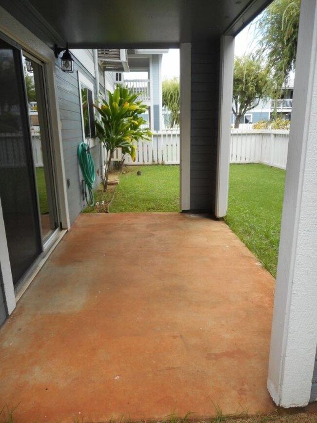 Building Photo - Fairway Village - ground floor townhouse 2...