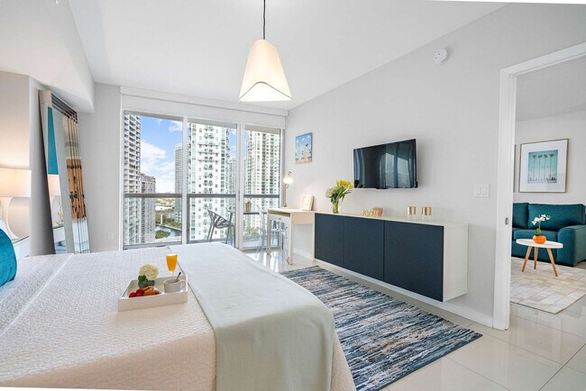 Building Photo - 485 Brickell Ave