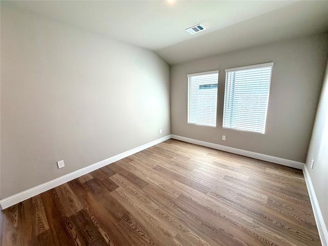 Building Photo - 605 Tidal Dr