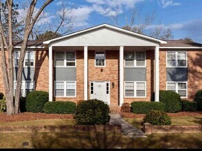 Building Photo - 21 Cavalier Ct