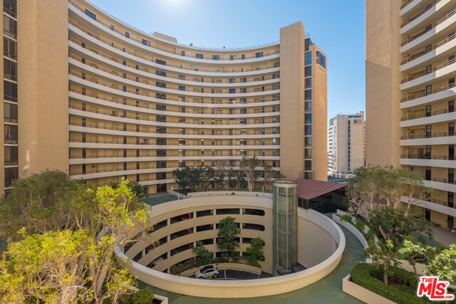 Building Photo - 4314 Marina City Dr