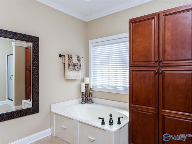Building Photo - 25753 Summerwood Dr