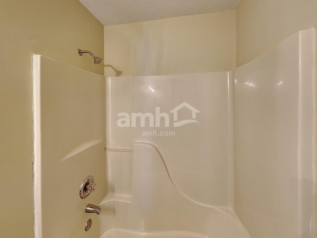 Building Photo - 5486 Avonhurst Ct