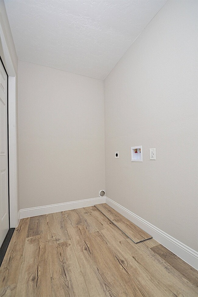 Building Photo - 911 Whitaker Ave