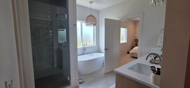 Building Photo - Stunning 3-bedroom + tech room, 2.5-bath home in NW Boise!
