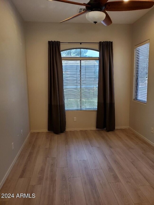 Building Photo - 1864 W Olive Way