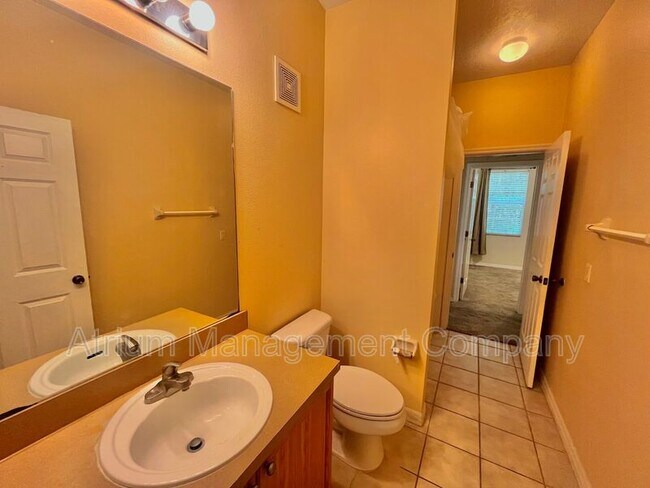 Building Photo - 3651 Oakdale Cir