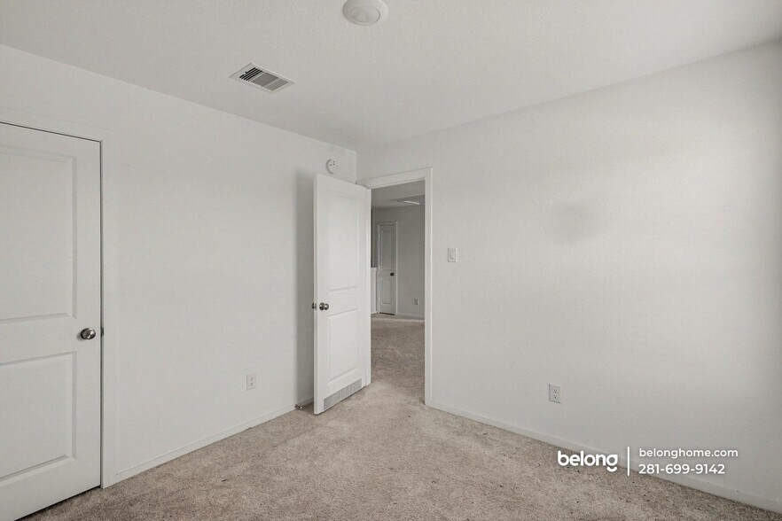 Building Photo - 21523 Casavatore Dr