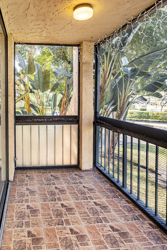 Building Photo - 2455 Lindell Blvd