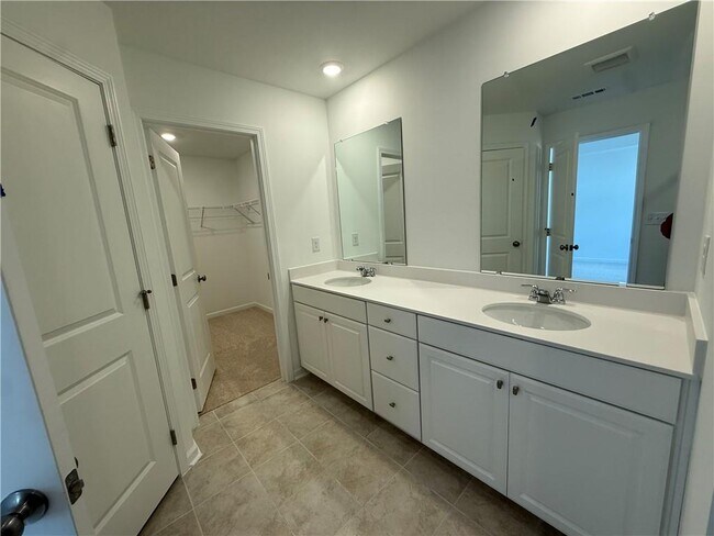 Building Photo - 6103 Wayburn St