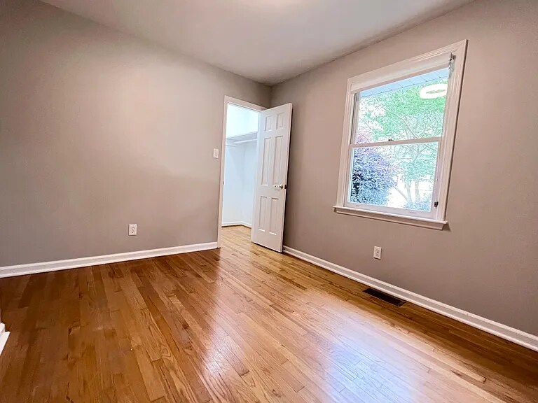 Master - 5005 N Hills Dr