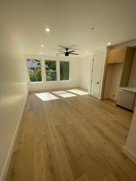 Building Photo - 1012 Uptown Aly