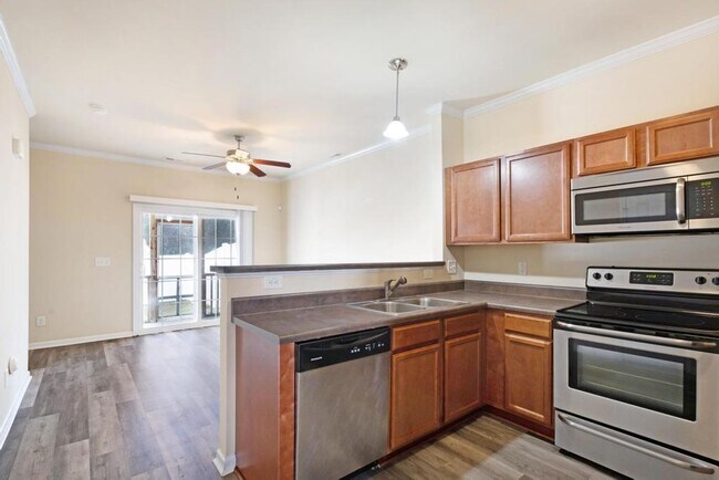 Building Photo - Great Townhome! Carolina Forest!