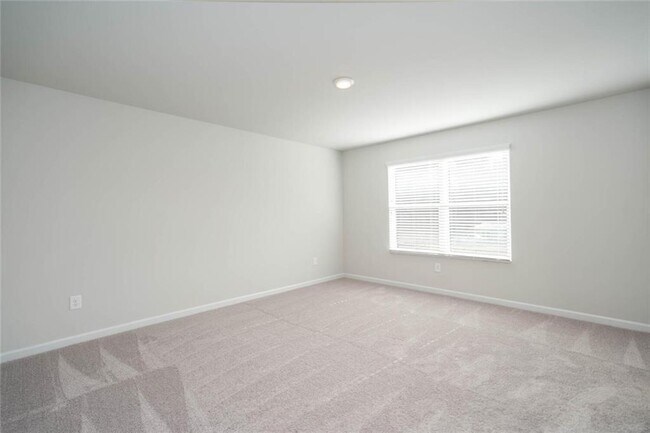 Building Photo - 242 Lookout Dr