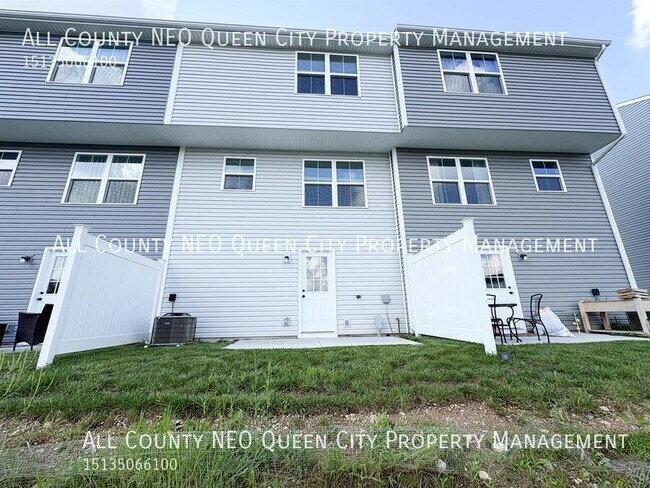 Building Photo - 3559 Conifer Cir