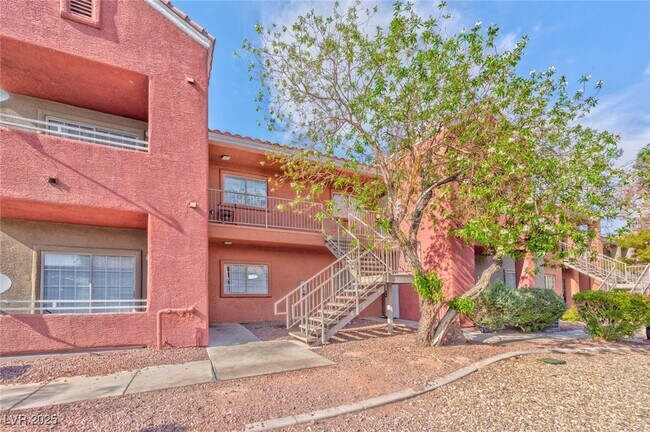 Building Photo - 4730 E Craig Rd