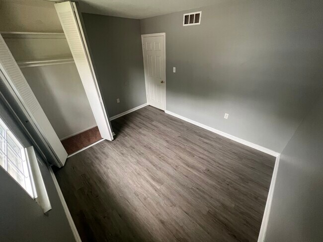 Bedroom 2 - 536 Millshire Dr