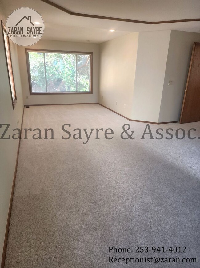 Building Photo - 399 - Gorgeous 3-bedroom!