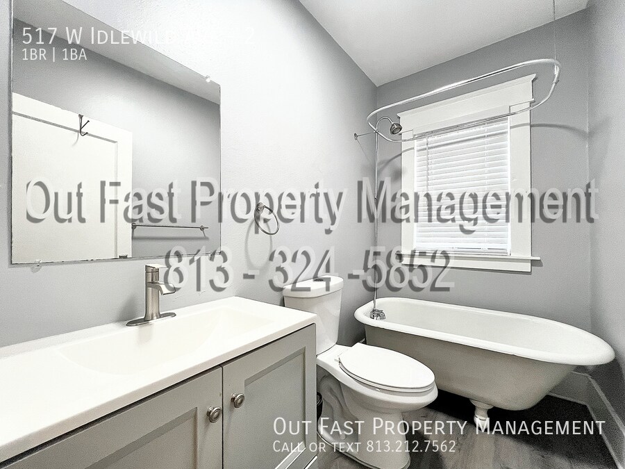 Building Photo - 517 W Idlewild Ave