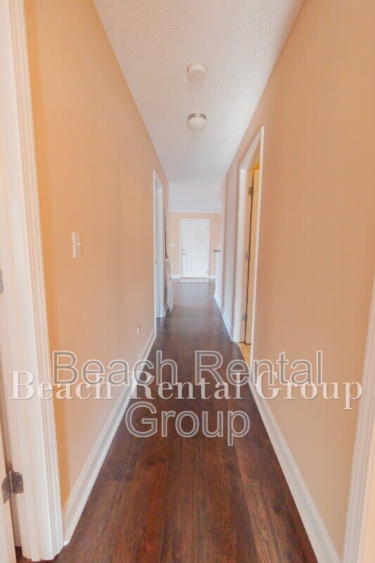 Building Photo - 3774 Hitchcock Way