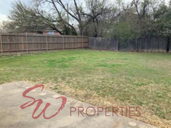 Building Photo - Beautiful 3 Bed / 2 Bath Home in Golf Course Community