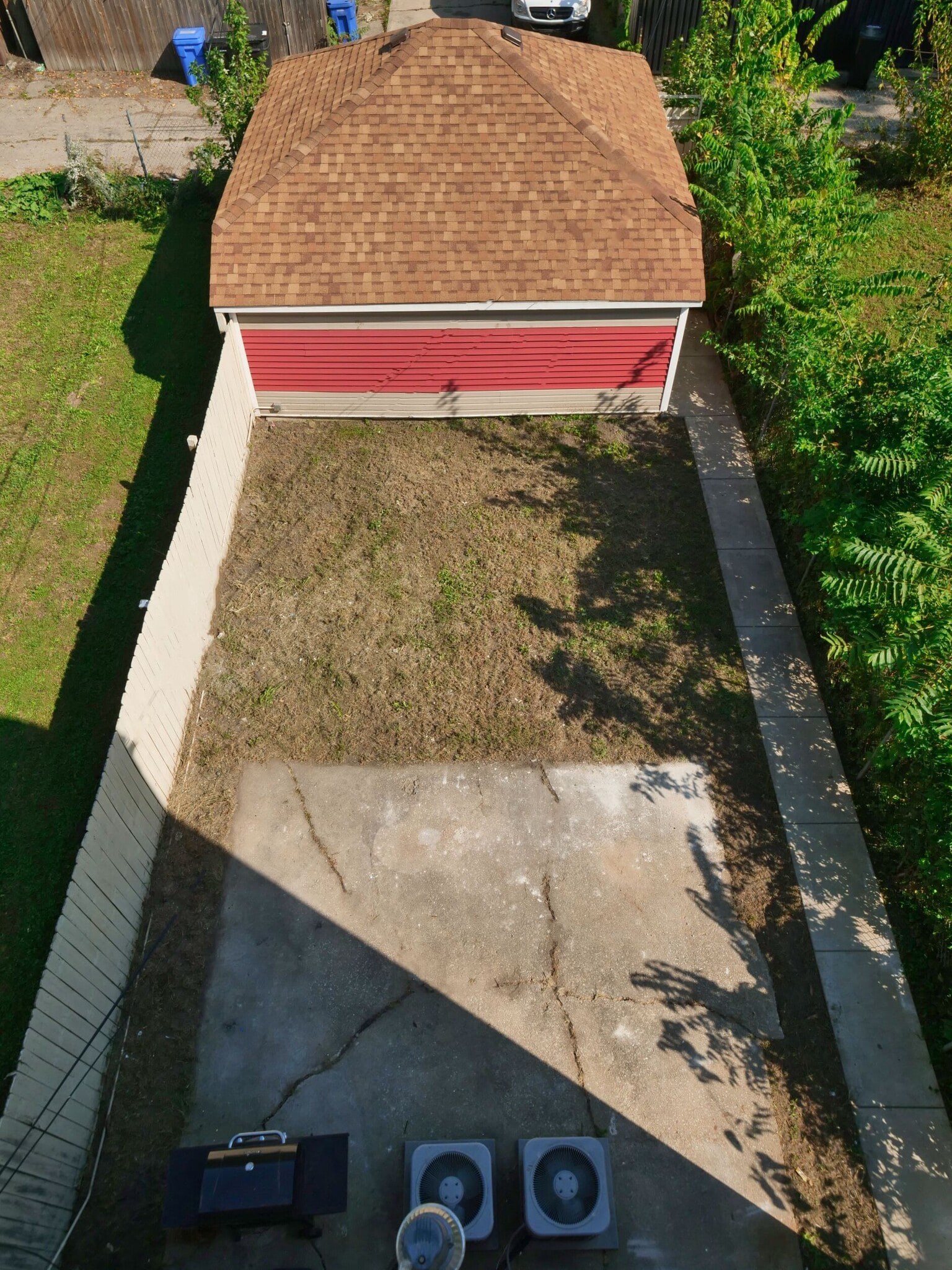 Nice and privae - 5351 S Laflin St