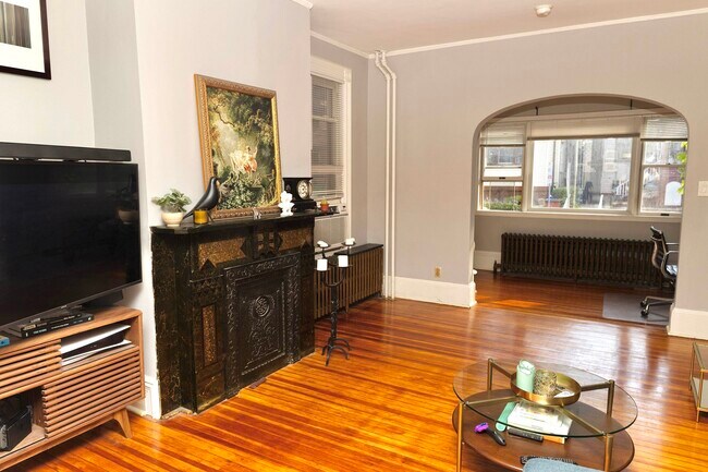 Building Photo - 44 Booraem Ave