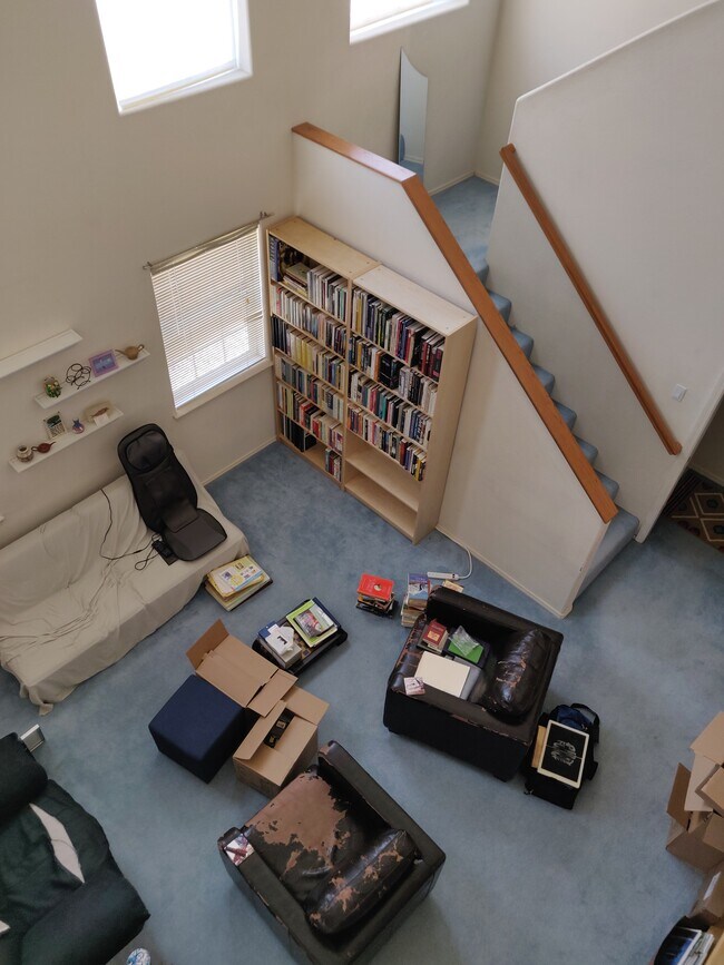 Building Photo - 7516 Tricia Rd NE