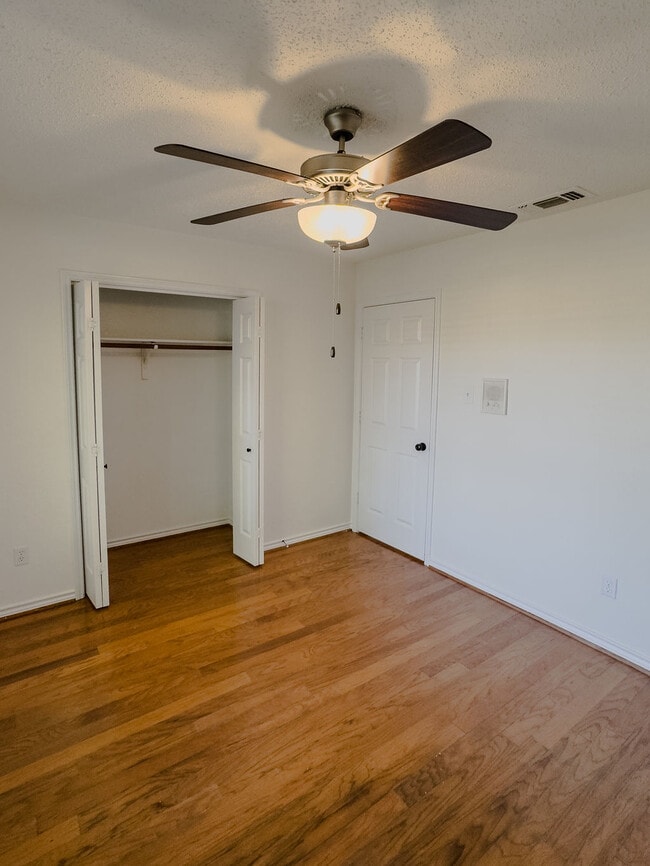 Building Photo - 7305 Netherlands Ln